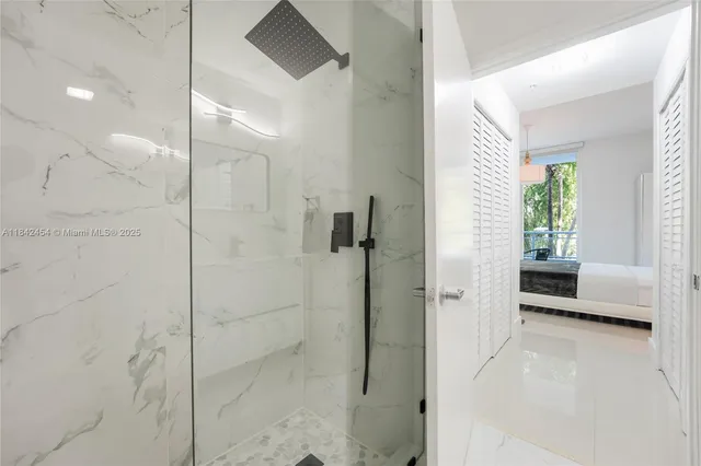 $2,990 | 2020 Prairie Avenue, Unit 205, Miami Beach, FL 33139