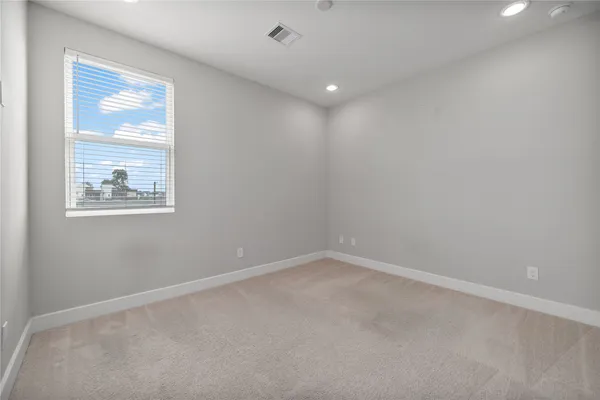 a view of a livingroom with an empty space