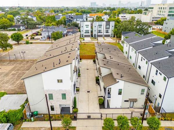 $394,900 | 2510 Tuam Street, Unit G, Houston, TX 77004