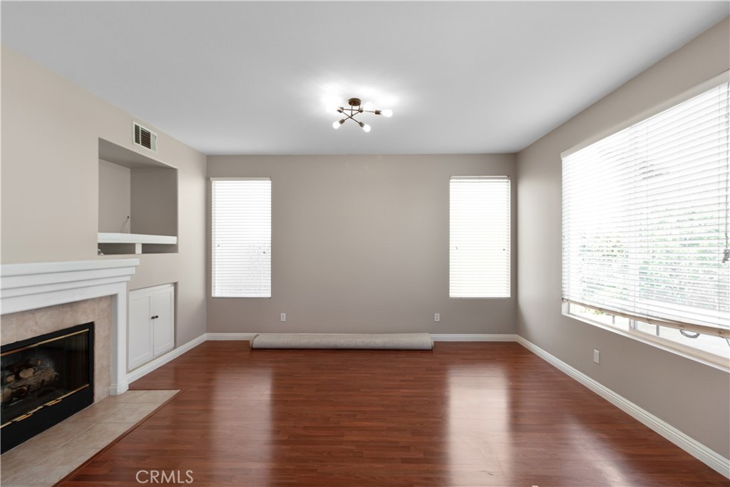 255 Roxanne Lane Corona, CA 92882 - Photo 20 of 30 Family Room