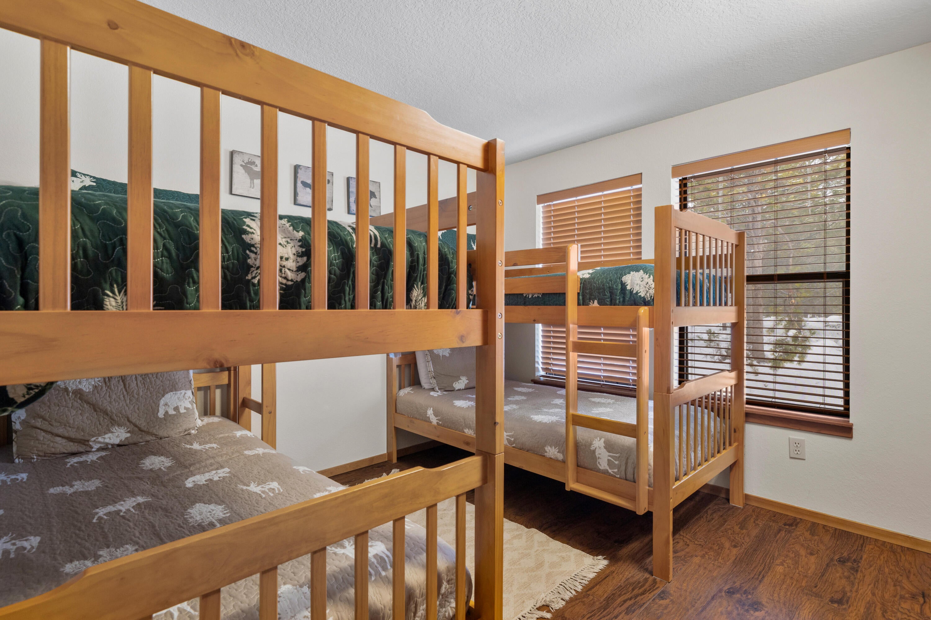 17760 West Core Road, Unit 16 Sunriver, OR 97707 - Photo 22 of 41 23-1901_250320_JILLROSELL