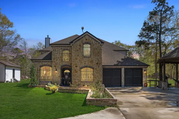 $825,000 | 826 Oak Bend Loop, Cleveland, TX 77328