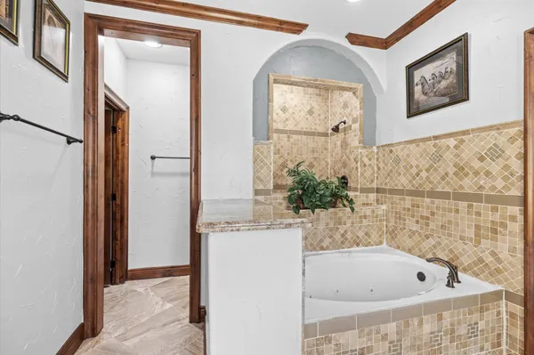$825,000 | 826 Oak Bend Loop, Cleveland, TX 77328