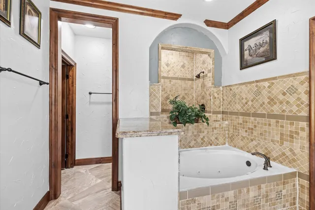 $825,000 | 826 Oak Bend Loop, Cleveland, TX 77328