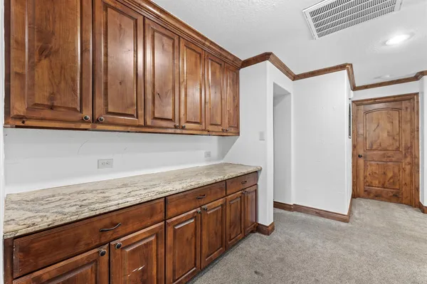 $825,000 | 826 Oak Bend Loop, Cleveland, TX 77328