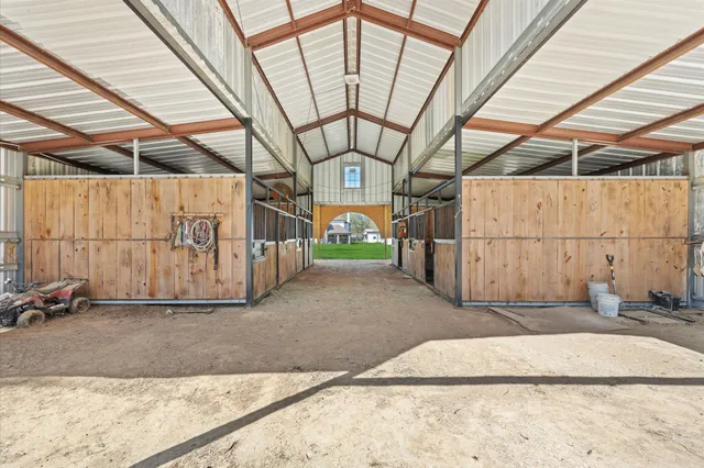 $825,000 | 826 Oak Bend Loop, Cleveland, TX 77328