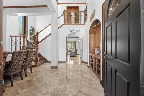 $825,000 | 826 Oak Bend Loop, Cleveland, TX 77328