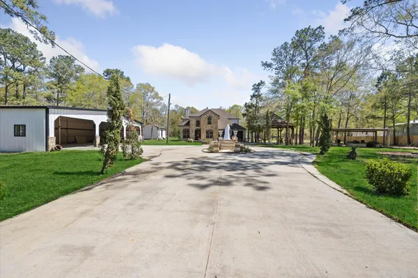 $825,000 | 826 Oak Bend Loop, Cleveland, TX 77328