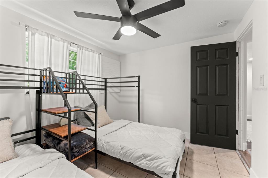 18205 Griffith Road Lutz, FL 33548 - Photo 31 of 46