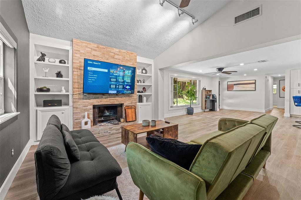 18205 Griffith Road Lutz, FL 33548 - Photo 8 of 46