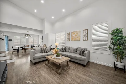 $749,000 | 28341 Willow Court, Saugus, CA 91350