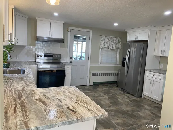 $2,490 | Undisclosed Address, West Hartford, CT 06110