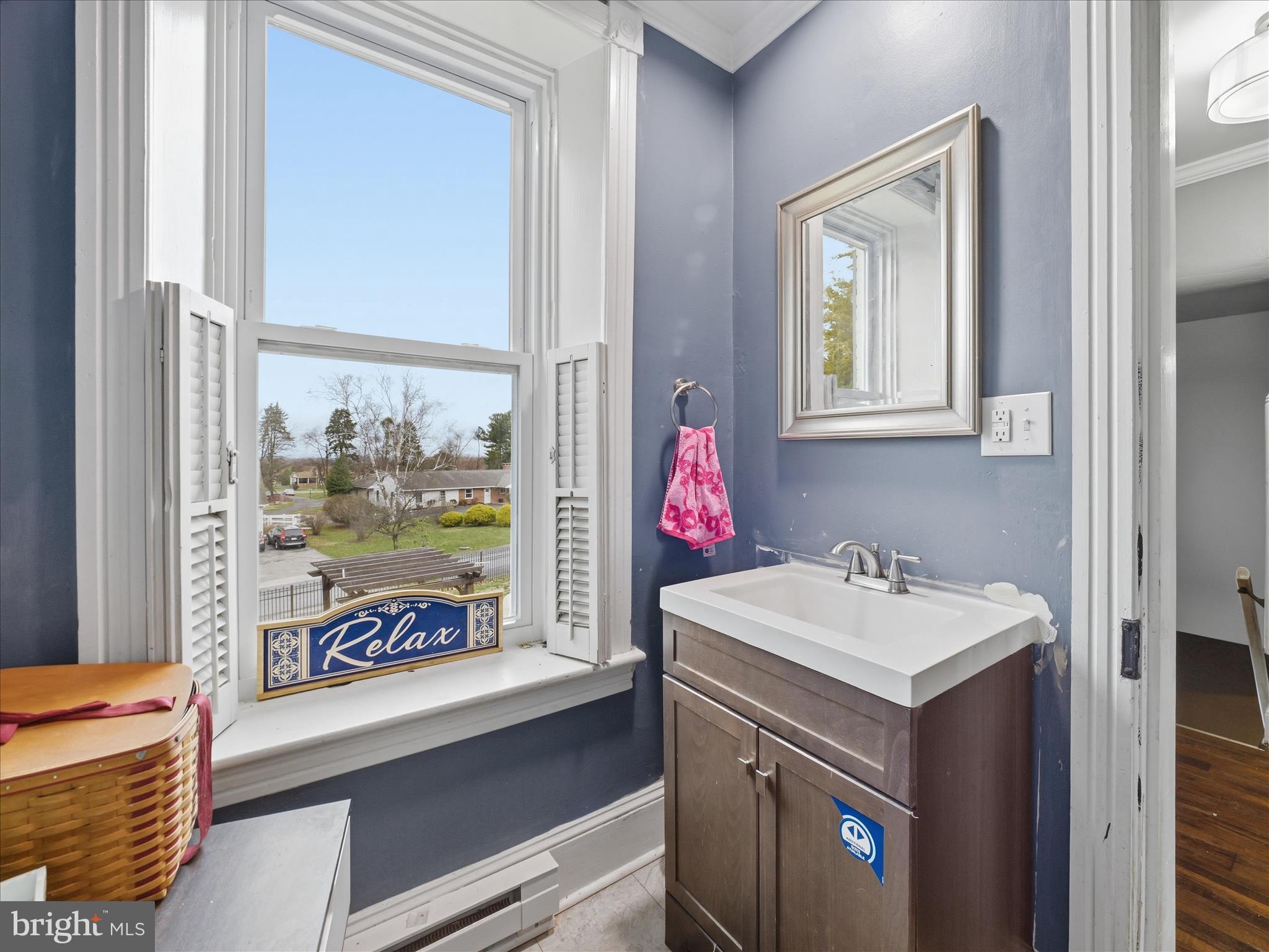 14147 Lower Edgemont Road Waynesboro, PA 17268 - Photo 19 of 45 a utility room with washer and dryer
