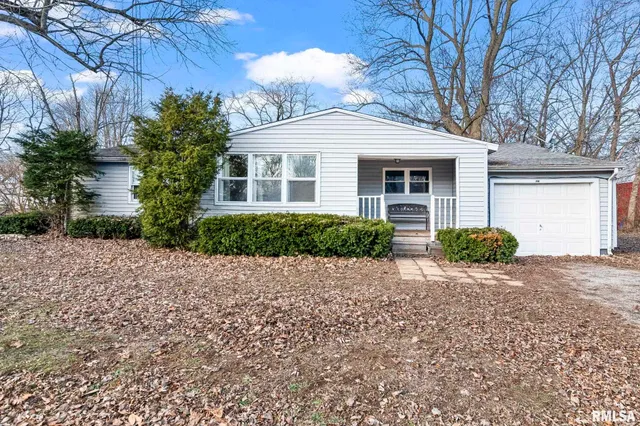 $119,900 | 107 3rd Street, Pawnee, IL 62558