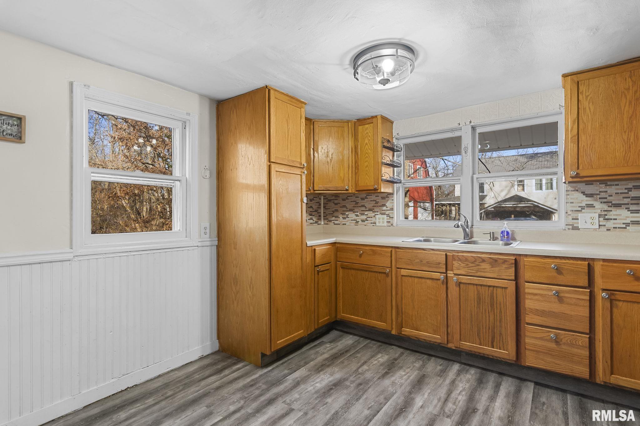 107 3rd Street Pawnee, IL 62558 - Photo 14 of 40