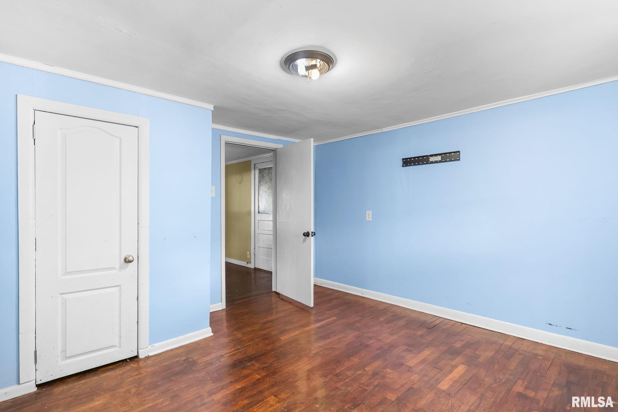 107 3rd Street Pawnee, IL 62558 - Photo 20 of 40