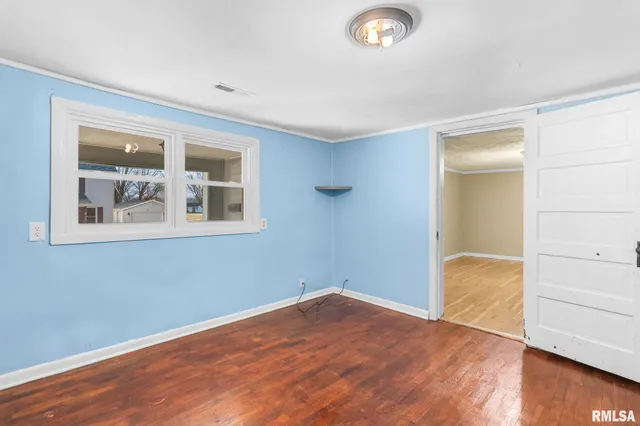 $119,900 | 107 3rd Street, Pawnee, IL 62558