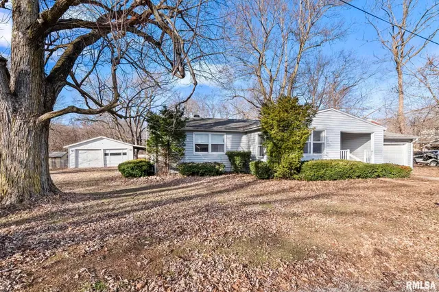 $119,900 | 107 3rd Street, Pawnee, IL 62558