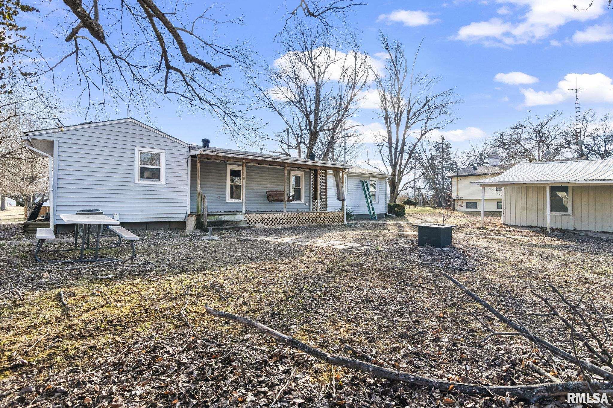 107 3rd Street Pawnee, IL 62558 - Photo 36 of 40