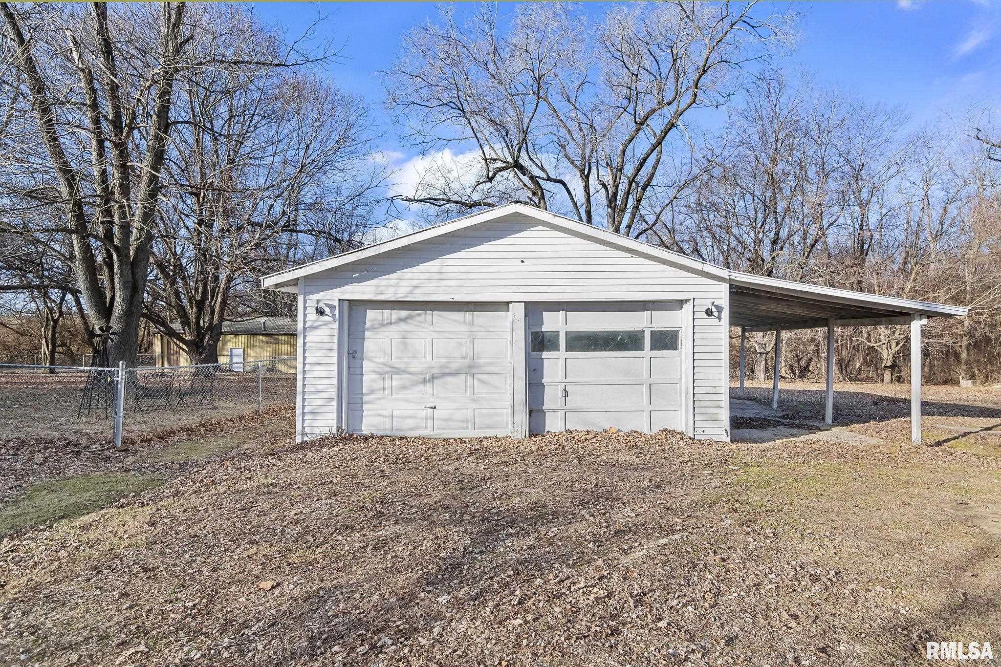 107 3rd Street Pawnee, IL 62558 - Photo 39 of 40