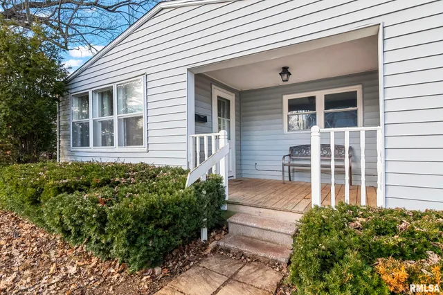 $119,900 | 107 3rd Street, Pawnee, IL 62558