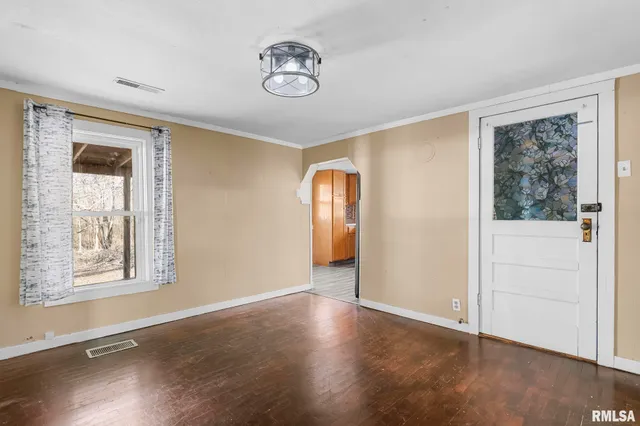 $119,900 | 107 3rd Street, Pawnee, IL 62558