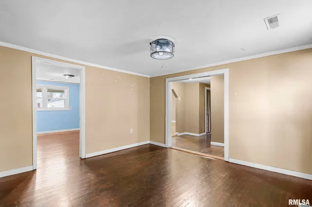 $119,900 | 107 3rd Street, Pawnee, IL 62558