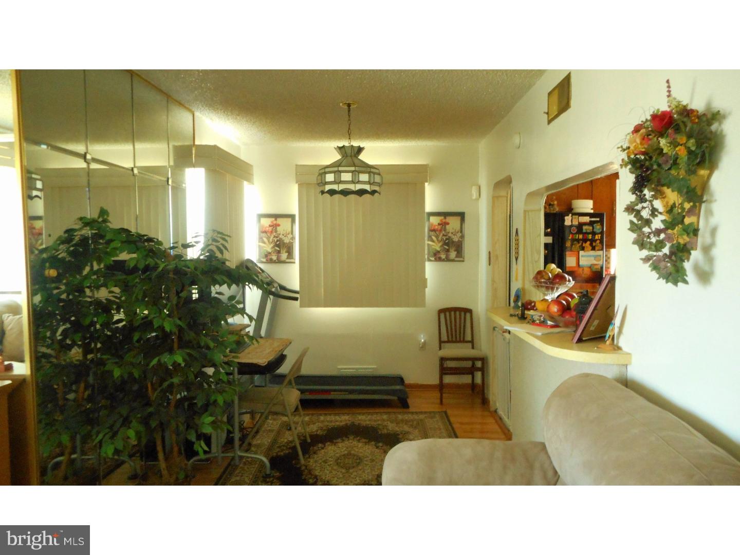 3141 Fordham Road Philadelphia, PA 19114 - Photo 7 of 25 Breakfast Room