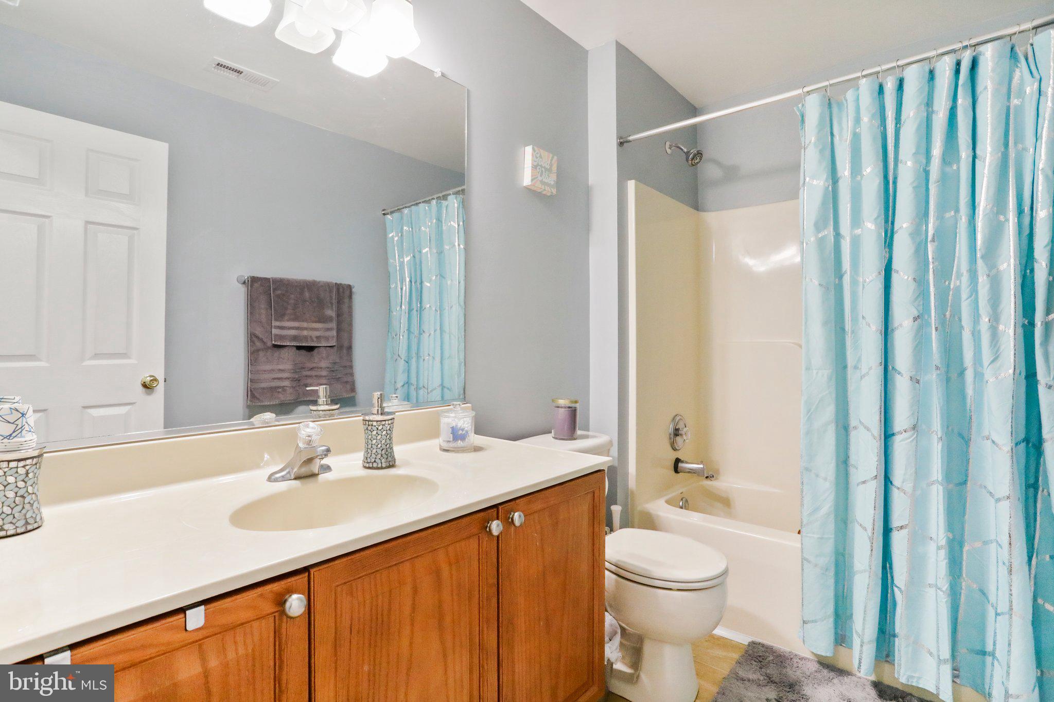 476 Bentley Drive Inwood, WV 25428 - Photo 28 of 37 2nd Floor Bath