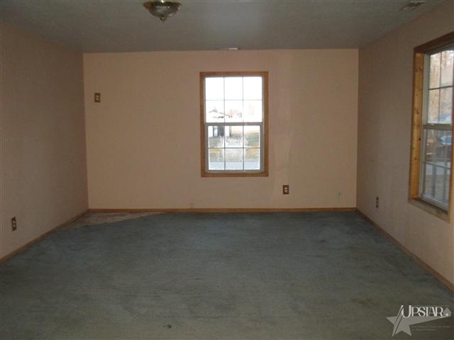330 Walnut Street Butler, IN 46721 - Photo 5 of 23