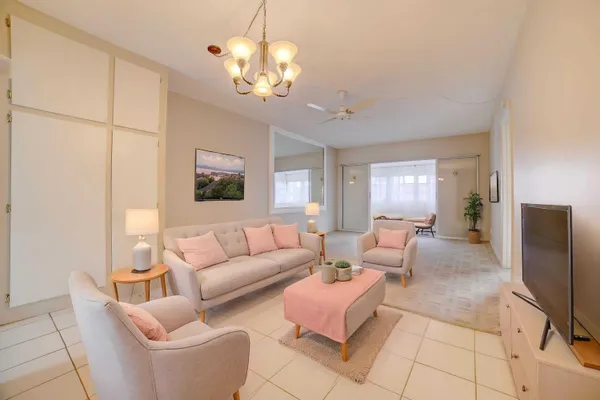 $1,600 | 1117 Lake Terrace, Unit 210, Boynton Beach, FL 33426