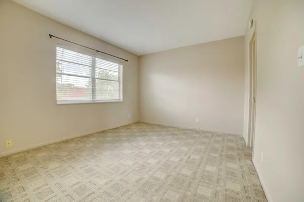 $1,600 | 1117 Lake Terrace, Unit 210, Boynton Beach, FL 33426