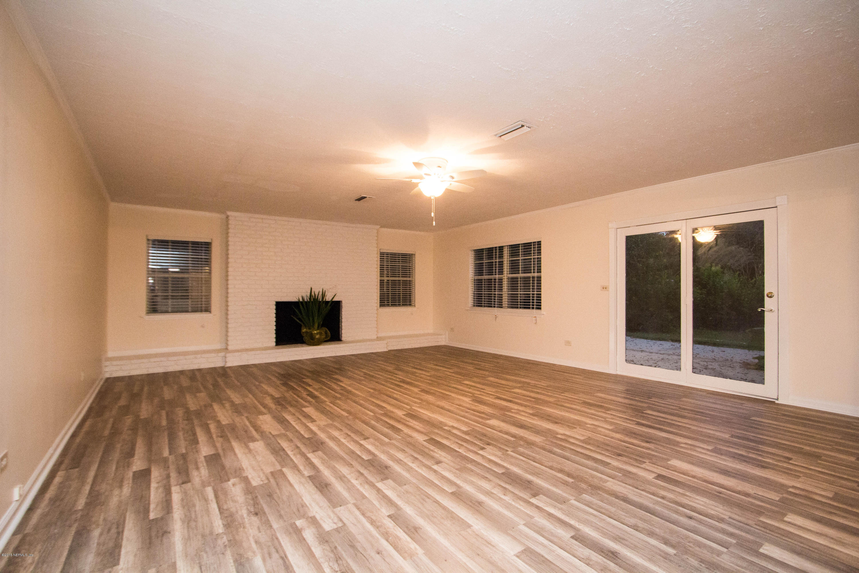 543 Bay Ridge Road Jacksonville, FL 32216 - Photo 8 of 25 Family Room