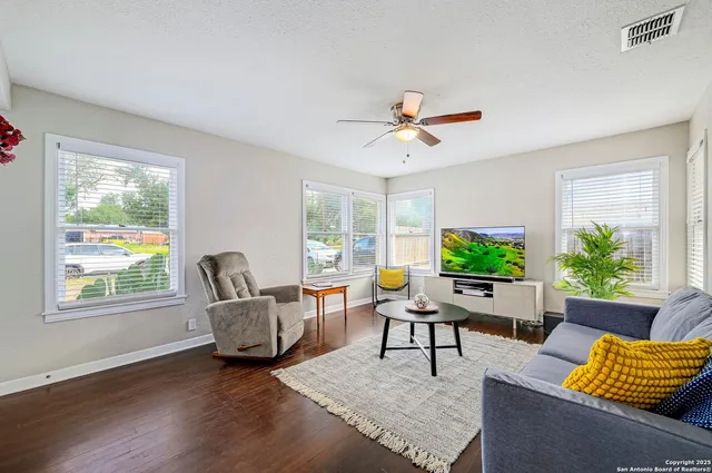 $268,800 | 266 Northill Drive, San Antonio, TX 78201