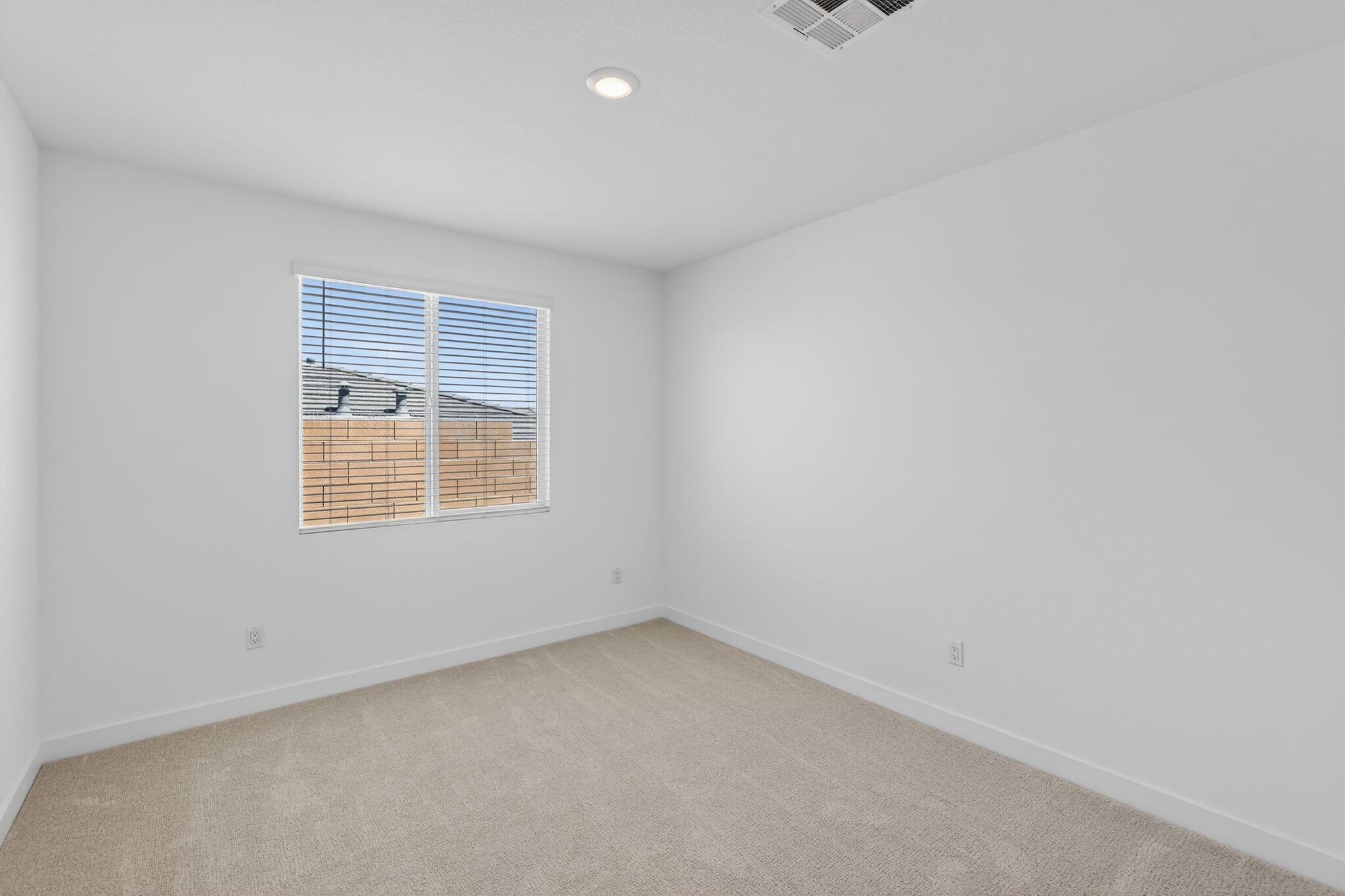 3028 West Orco Lane St. George, UT 84770 - Photo 14 of 32 13_3028_W_Orco_Ln_St_George_UT_84770-Liv