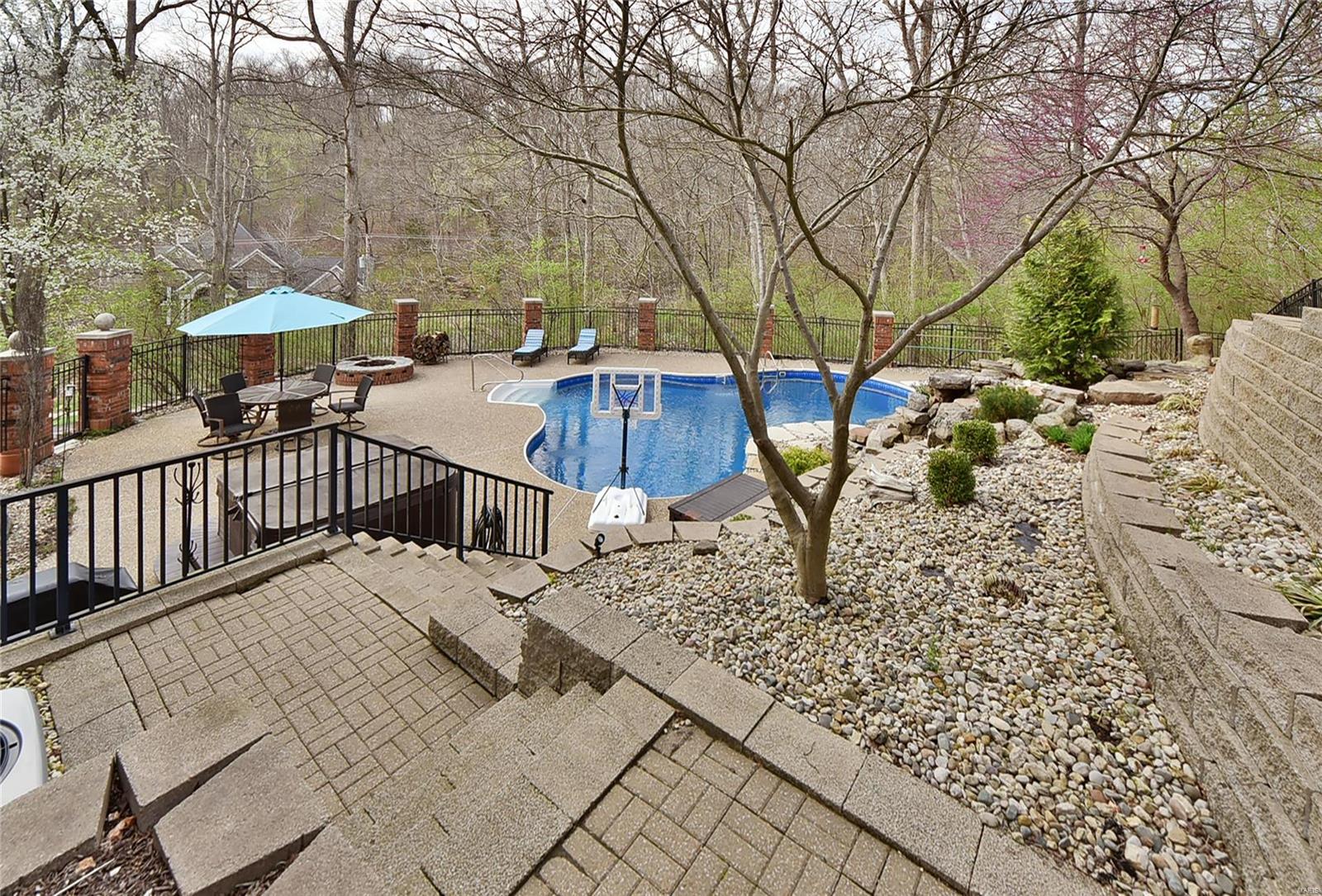 810 New Ballwin Road Ballwin, MO 63021 - Photo 12 of 91 Gallery Image 12