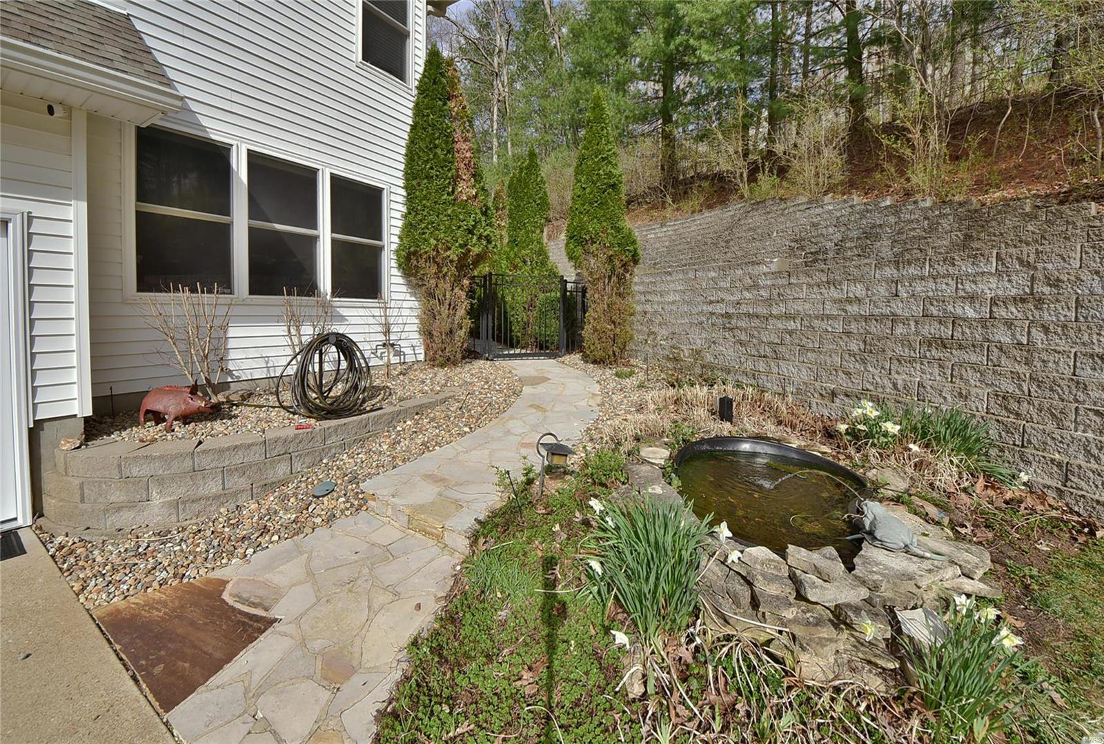 810 New Ballwin Road Ballwin, MO 63021 - Photo 6 of 91 Gallery Image 6