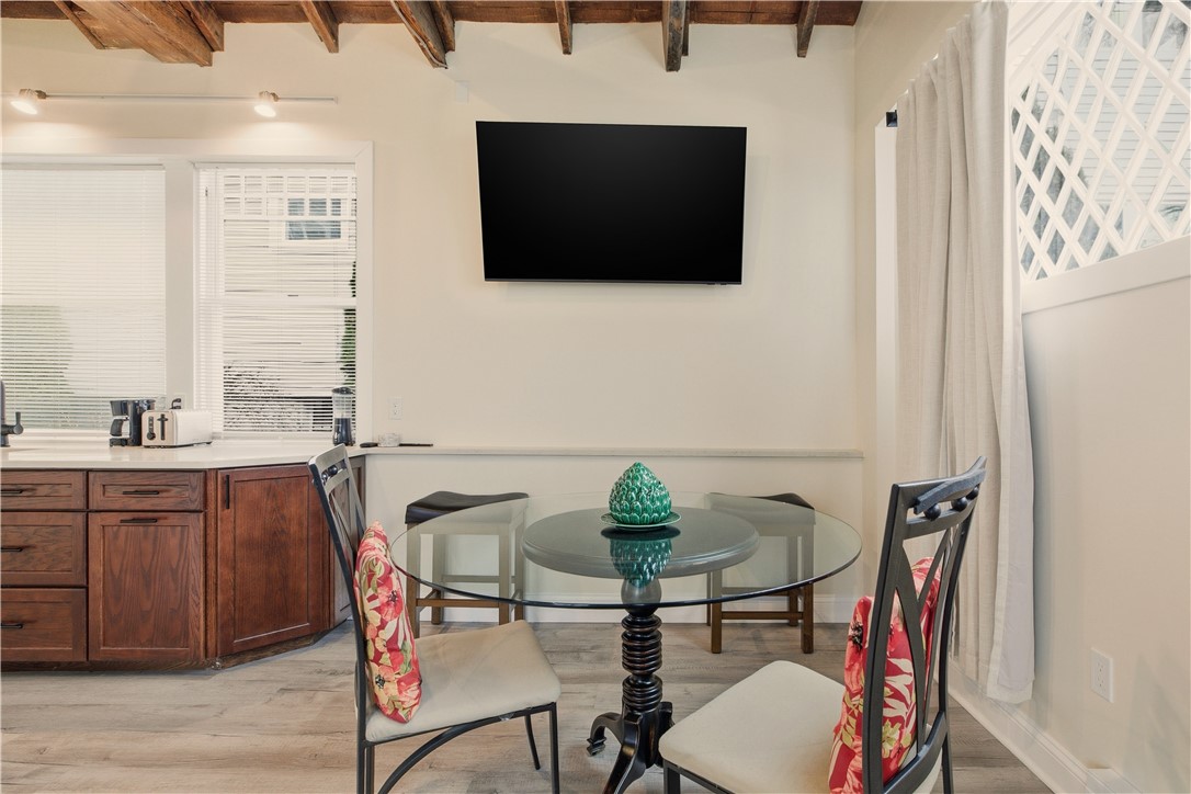 98 Kay Street Newport, RI 02840 - Photo 11 of 22