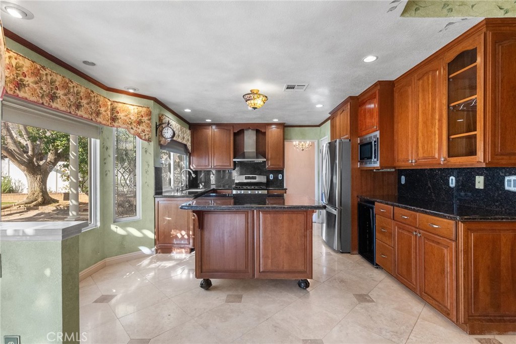 3418 Vicker Way Palmdale, CA 93551 - Photo 17 of 41