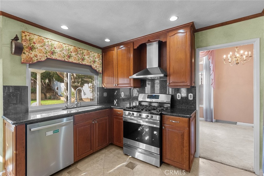 3418 Vicker Way Palmdale, CA 93551 - Photo 19 of 41