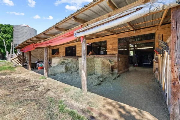 $2,350,000 | 2550 Farm To Market Road 120, Denison, TX 75021
