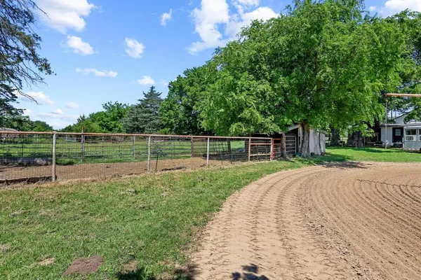 $2,350,000 | 2550 Farm To Market Road 120, Denison, TX 75021