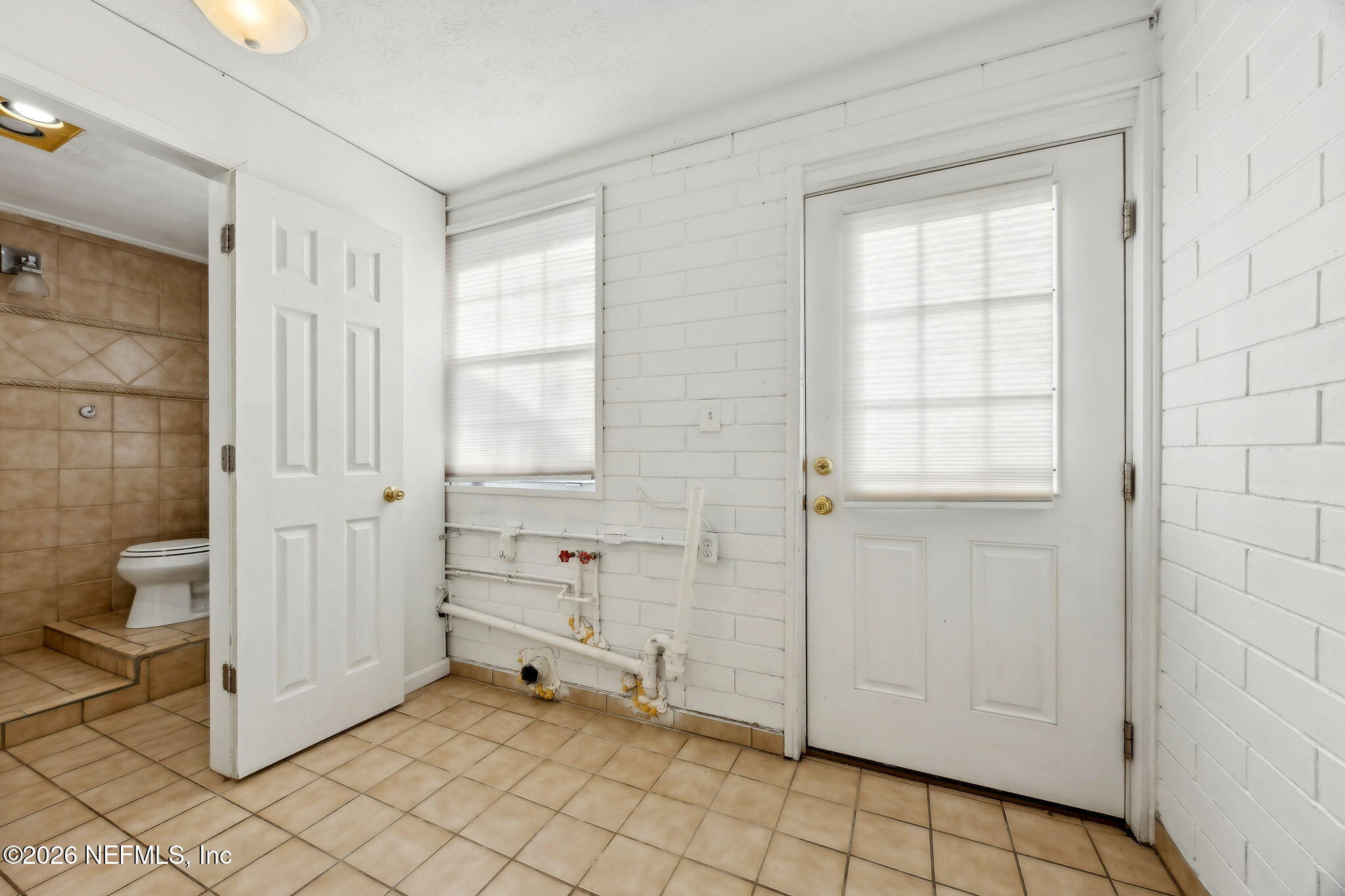 3648 Rubin Road Jacksonville, FL 32257 - Photo 35 of 49 a view of a room with white walls