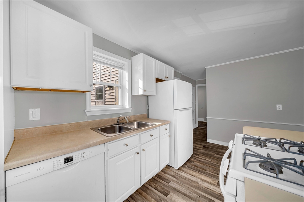 147 High Street Danvers, MA 01923 - Photo 17 of 42