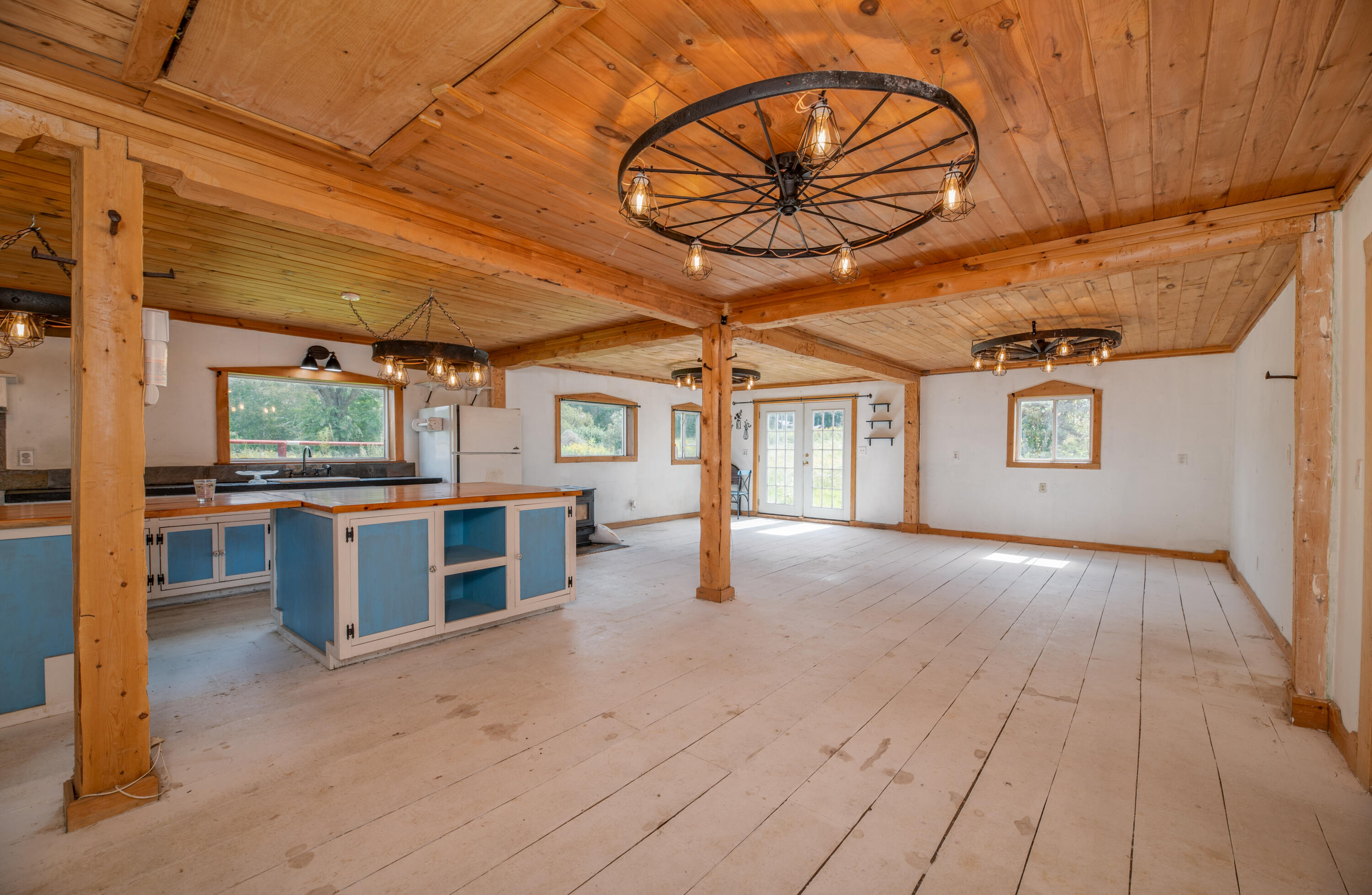945 East Thorndike Road Thorndike, ME 04986 - Photo 18 of 44 Interior6