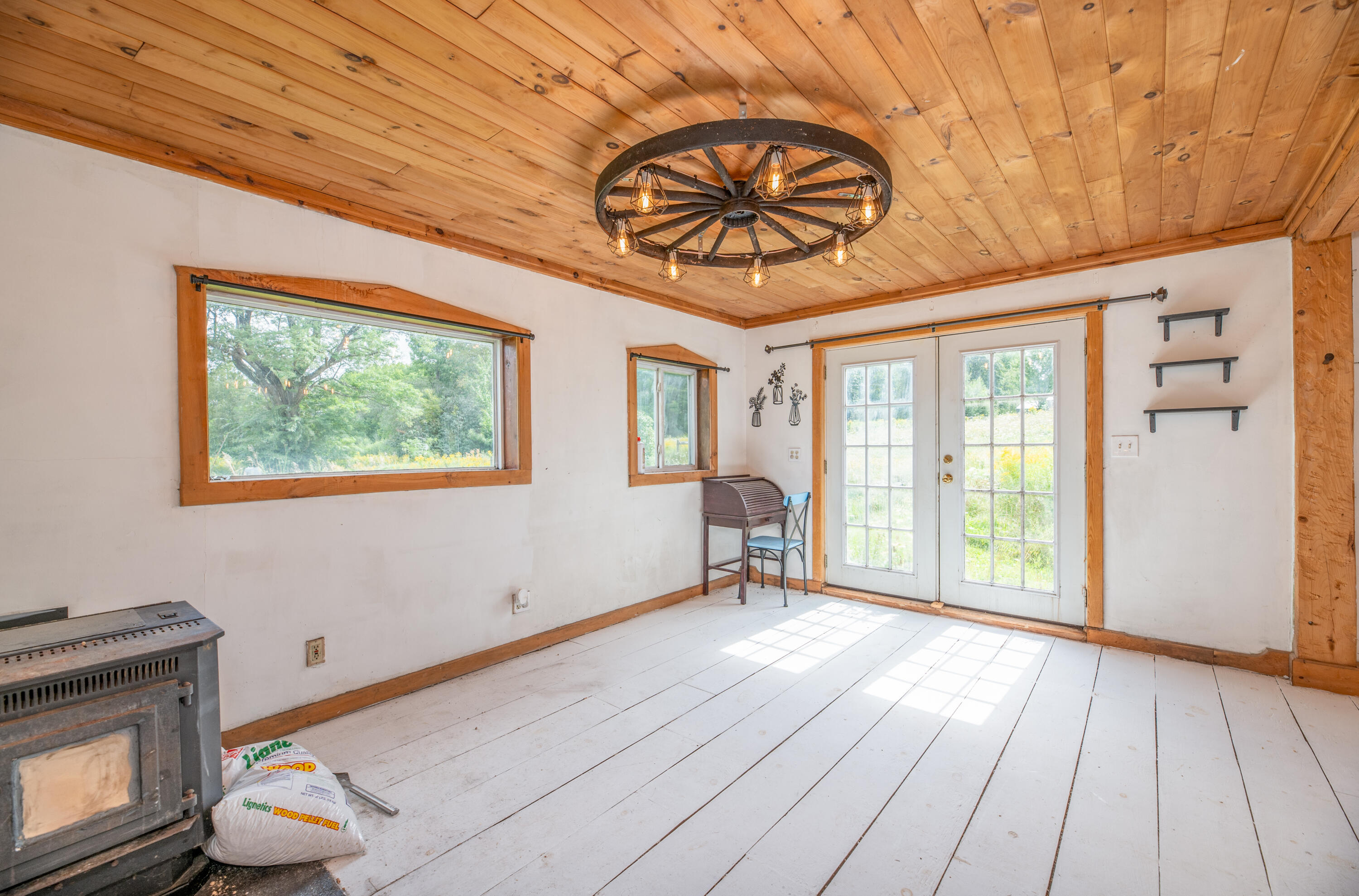 945 East Thorndike Road Thorndike, ME 04986 - Photo 21 of 44 Interior4