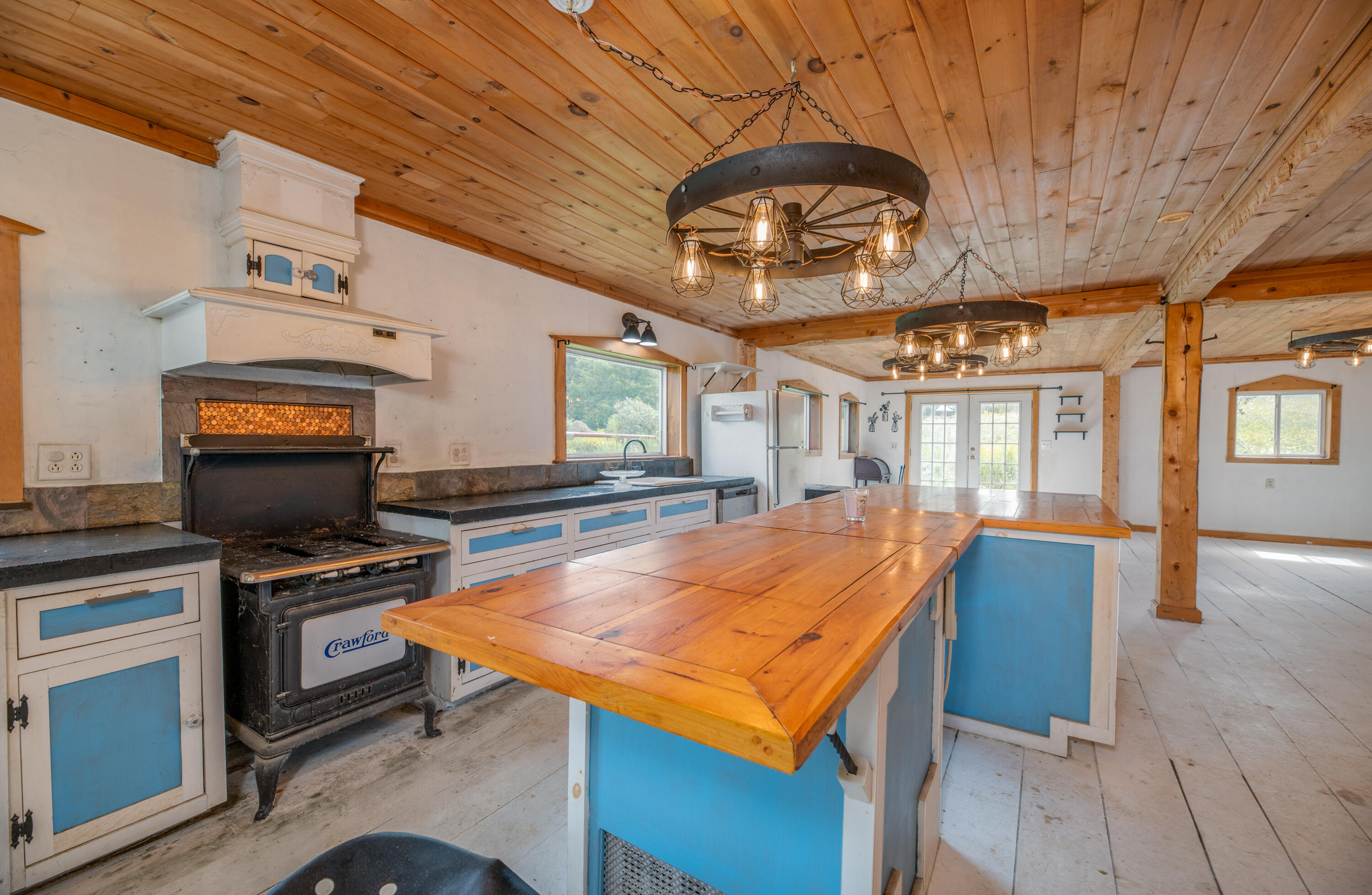945 East Thorndike Road Thorndike, ME 04986 - Photo 25 of 44 Interior8
