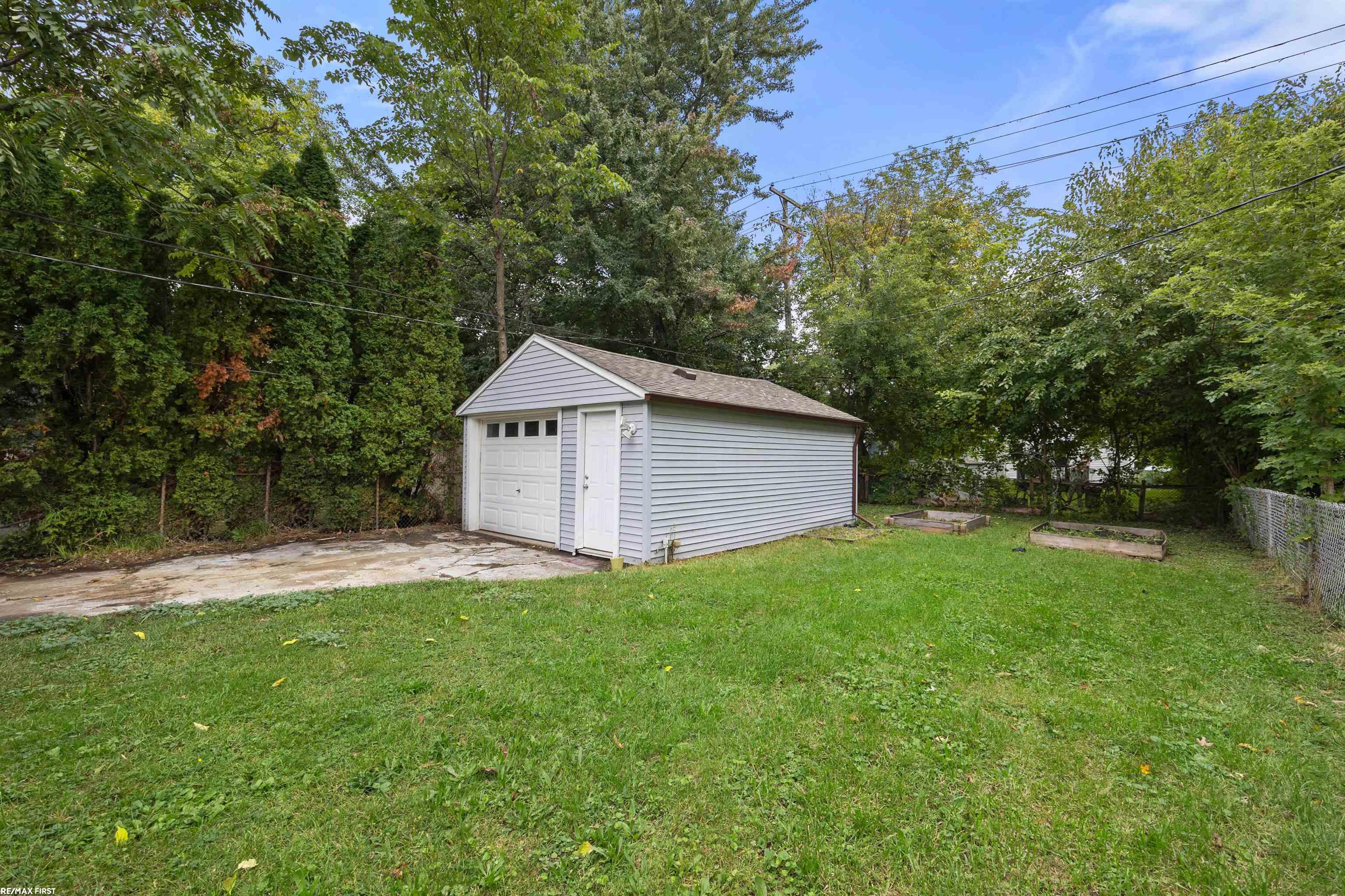 1938 Martin Road Ferndale, MI 48220 - Photo 14 of 15