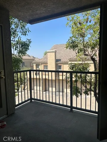 a view of a large window with an outdoor space