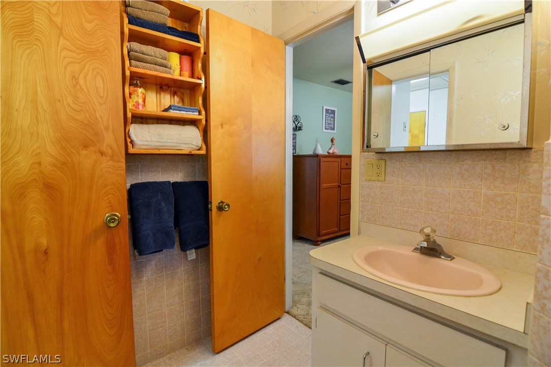 6391 Neal Road Fort Myers, FL 33905 - Photo 10 of 25 Gallery Image 10